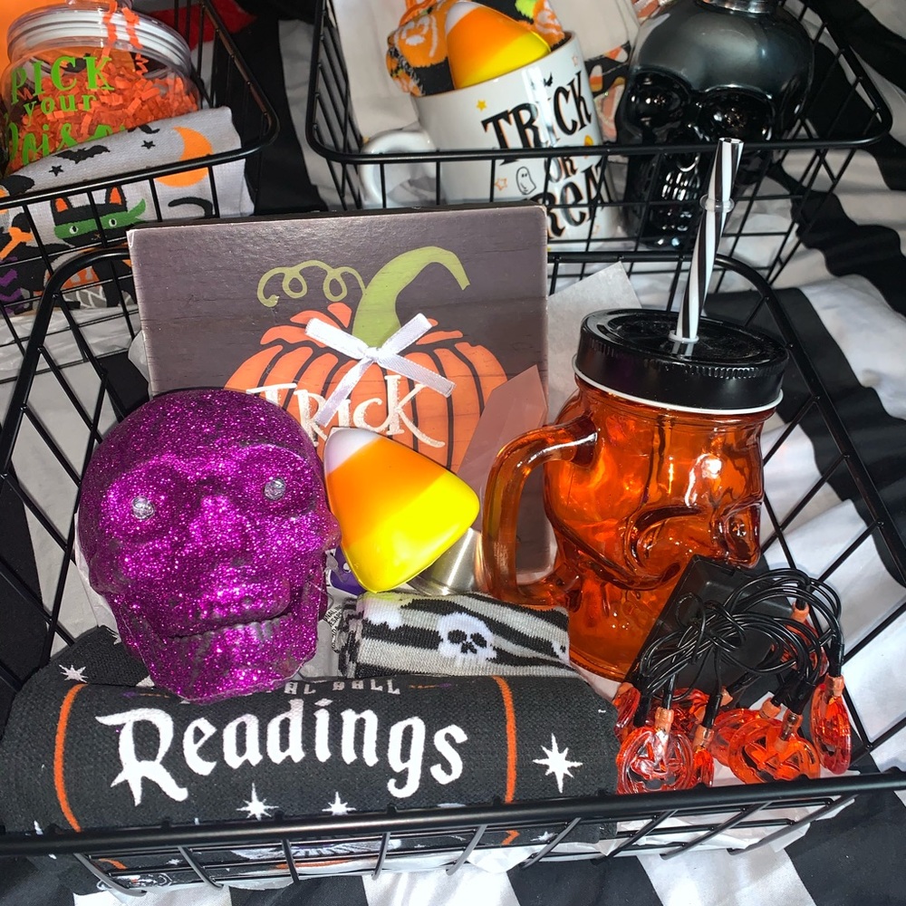HALLOWEEN BASKETS!🎃🖤🎃🖤⚰️🕷🔪💀 - Picture 7 of 8